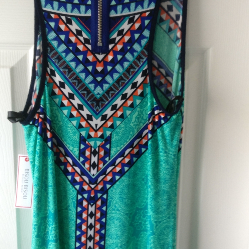 Dress - Picture 2 of 5